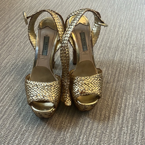 PRADA gold platform sandal - Picture 4 of 4